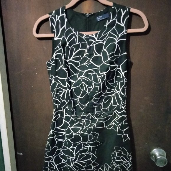 Set of 2 GAP dresses, size 0 - Picture 5 of 7